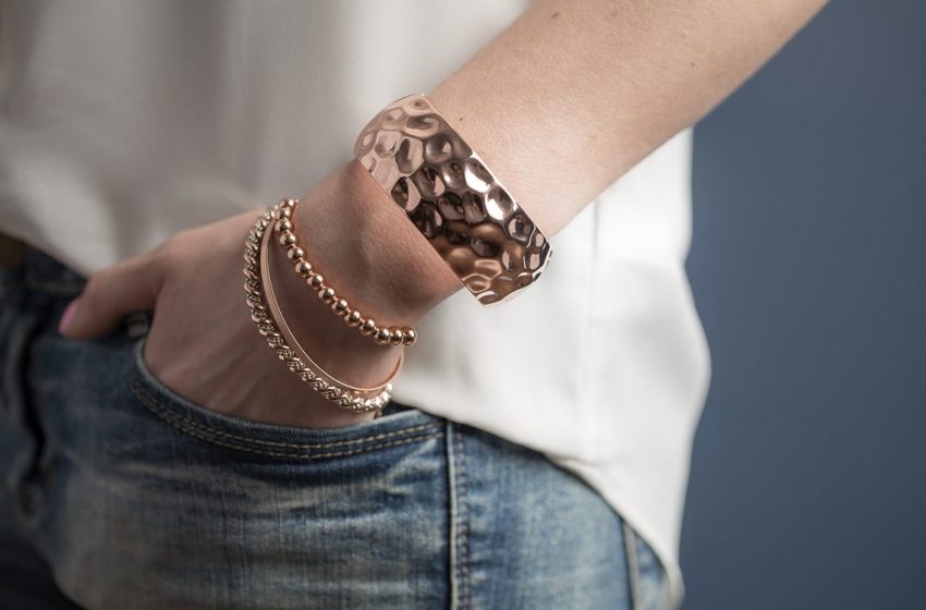  Awesome Styling Tips on How to Wear a Bracelet