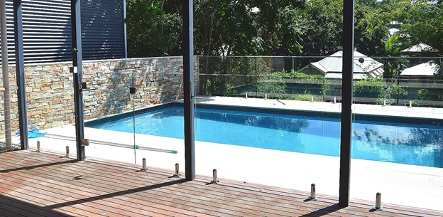 What Are The Frameless Glass Pool Fence Safety Measures And Support Systems?