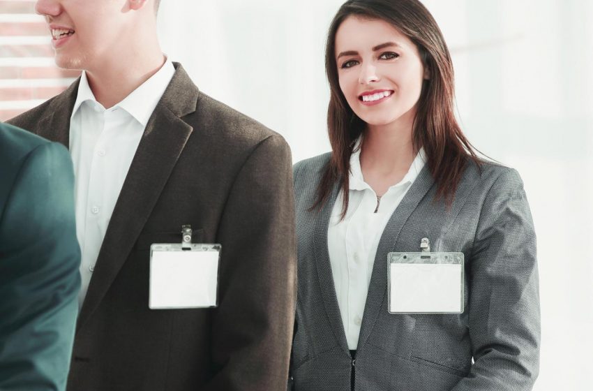  7 Excellent Reasons to Invest in Employee Name Badges